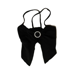 Festtopp - Simpel och lättklätt men en favorit på fest eller när man bara vill känna sig snygg. Från shein i storlek S.