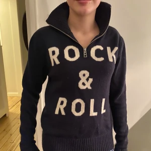 Mörkblå Zadig & Voltaire Tröja - Mörkblå Zadig tröja storlek 14S