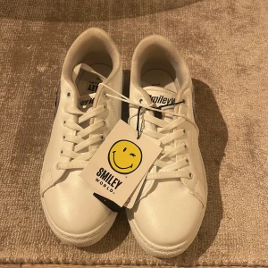 Skor - Aldrig använda