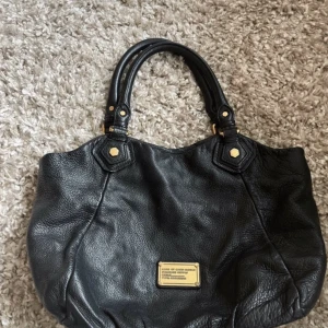 Marc Jacobs - Jättefin i jättebra skick. Skriv för fler bilder