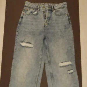Jeans <3 - Fina jeans i bra skick. Kontakta mig vid frågor. 