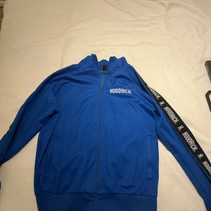 Hoodrich tracktop - Hoodrich tröja fint skick