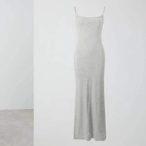 Säljer denna fina maxi klänningen från Gina tricot. Nypris 299kr