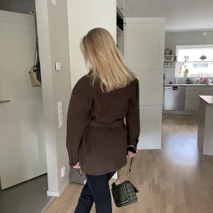 Jacka från MQ - Som ny, brun i strlk small