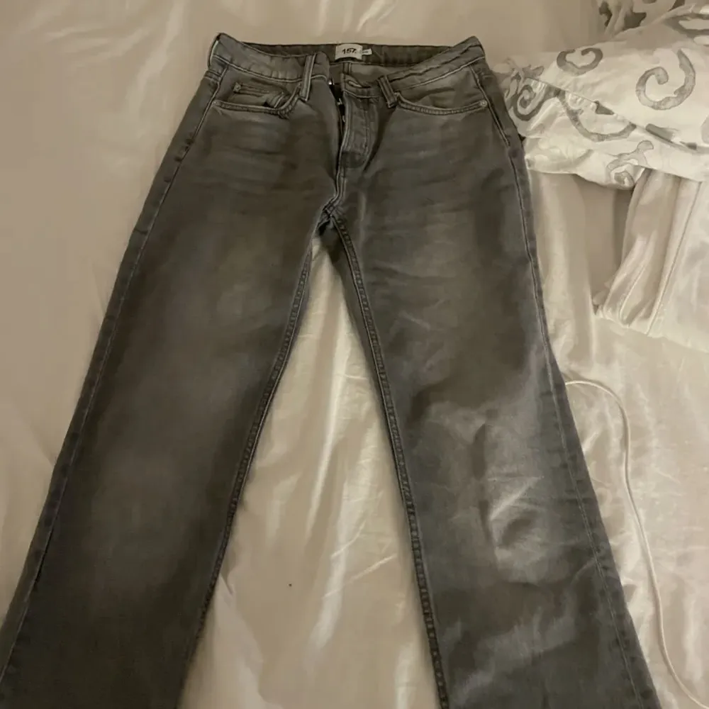 Super snygga jeans från laget 157 som inte används, passar inte mig längre och vill sälja dom vidare💕. Jeans & Byxor.