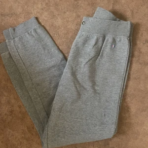Mjukis byxor  - Mjukisbyxor från champion storlek xs-s