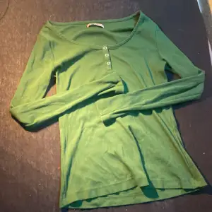 Långärmad grön tröja som är helt ny❤️ 