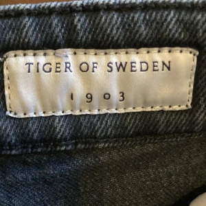 Jeans  - Feta jeans från nlyman.  Bra skick!! Hör av er vid inntrese