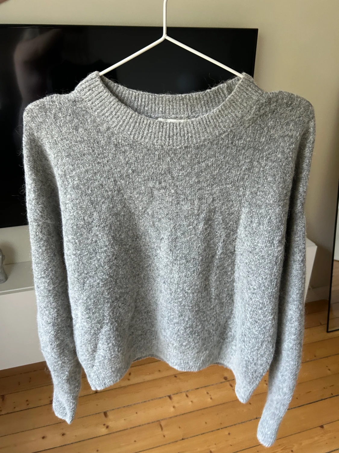 Grå stickad tröja Small/Medium