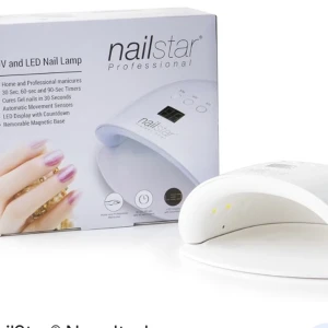 HELT NY UV/LED LAMPA - Inköpt för ca 400kr Helt oanvänd uv/led lampa. Aldrig använt då jag köpte fel.