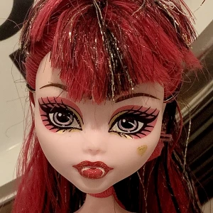 Monster high Draculaura docka - See picture. DM for more info ! 