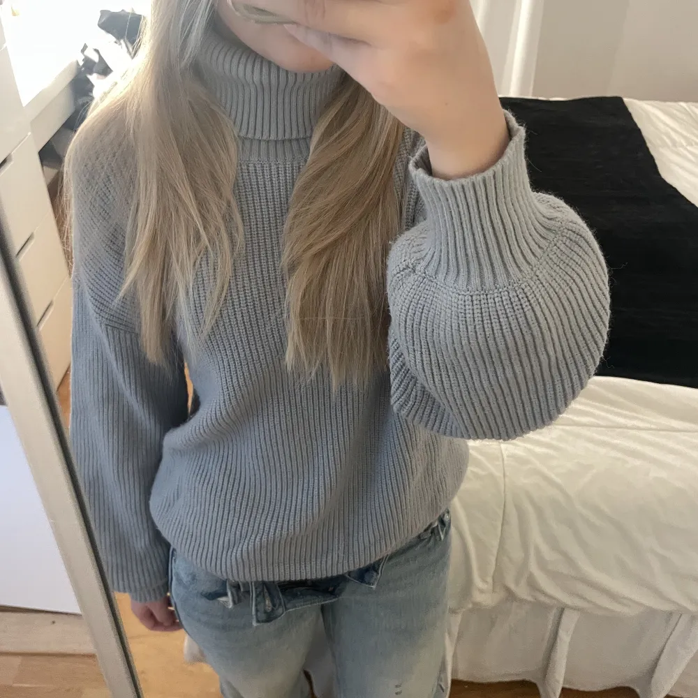 Aldrig använt, nyskick.jättemysig ku till vintern. Neuleet.