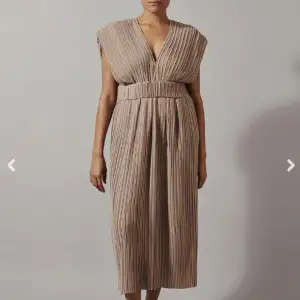 Söker denna klänning från Stylein i xs 