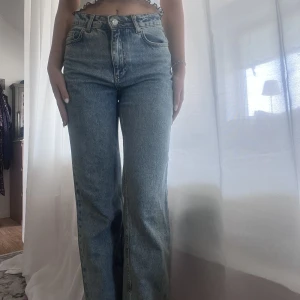 Jeans - Supersnygga jeans, passar perfekt på mig som är ca 173