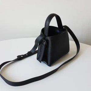 Väska - Mini bag from Mango.