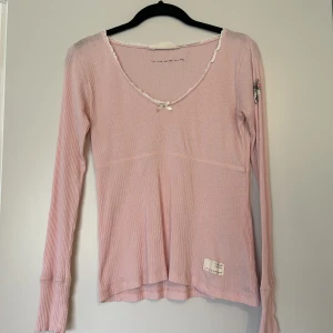 Odd Molly tröja - Rosa långärmad tröja från Odd Molly. Gissar på att det är en S/M💘går bra att trycka på ”köp nu”