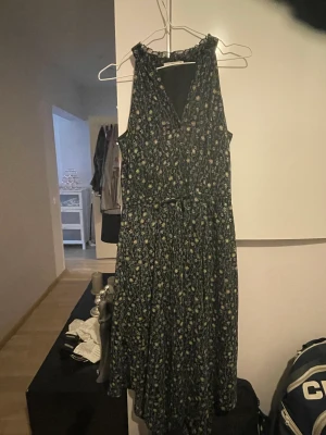 Klänning Edc by esprit Stl 38 - Så fin sommarklänning . Stl 38  Använd en gång , nyskick 