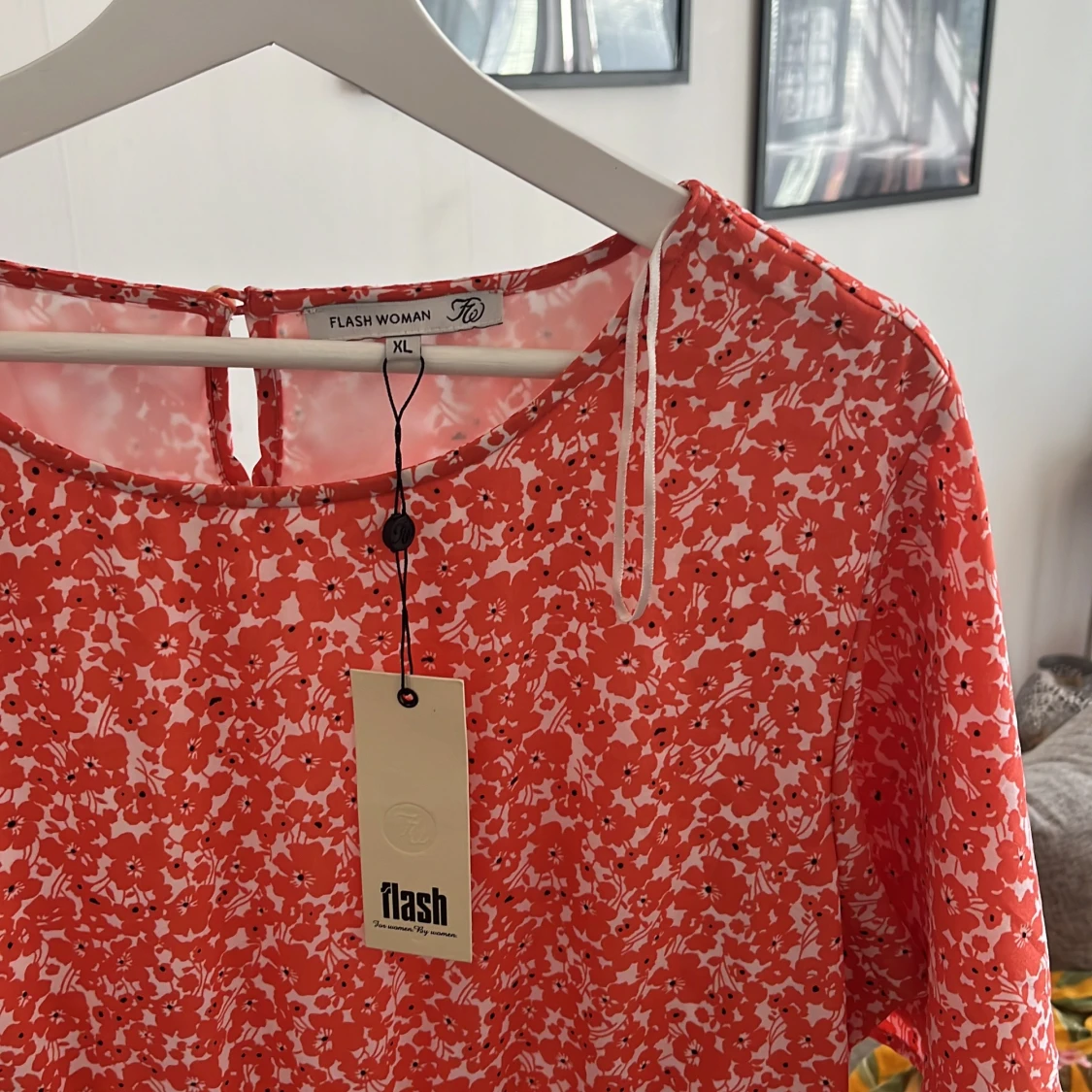 Blommig klänning från Flash women  - 91