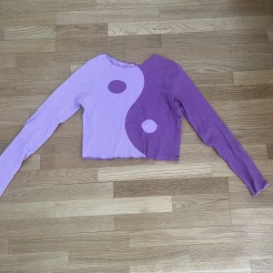 Topp - Nästan oanvänt. Är i perfekt skick.