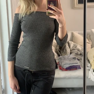 Topp - Jättefin glittrig topp!