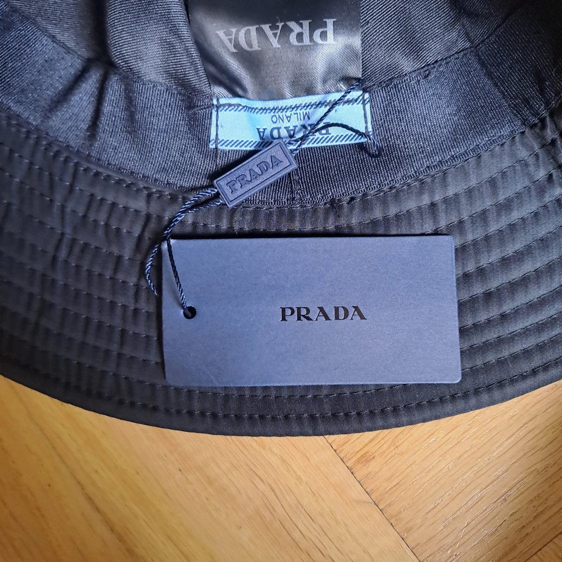 Prada bucket hat - 90