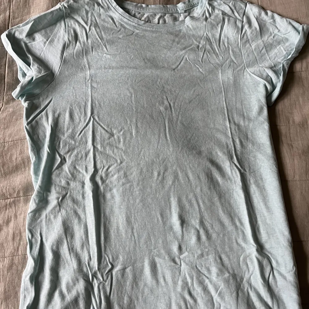 Ljusblå t-shirt i stl S från New Yorker🩵. T-shirts.