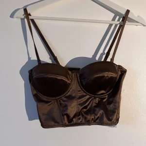 Brun korsett topp - Fin korsett topp🤎