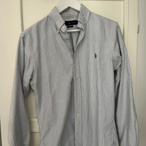 Blåvit randig Ralph lauren skjorta - Storlek : S