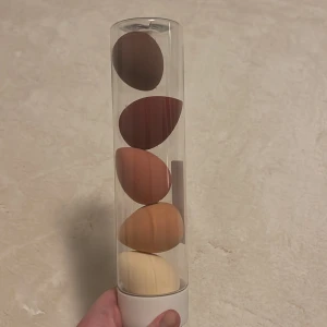 Beauty blenders - 5 st beauty blenders🩷 Förpackningen är helt oöppnad💕 Säljer för 50kr+frakt🩷