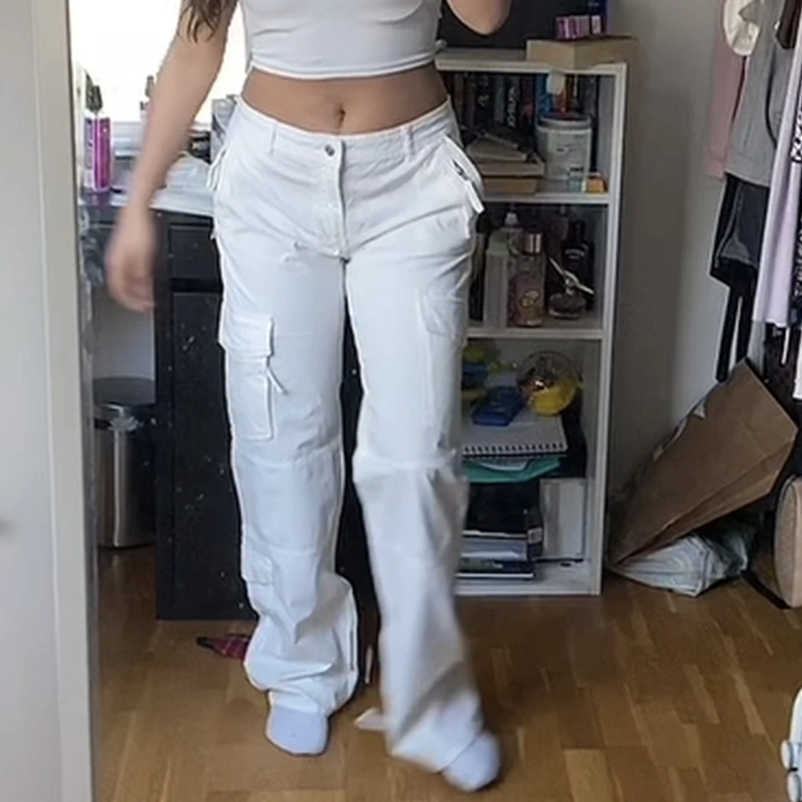 Vita cargo byxor från zara 
