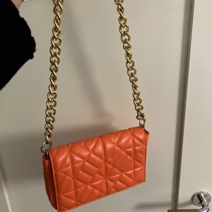 Orange väska - Orange väska 