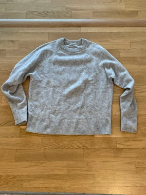 Stickad tröja  - Stickad tröja superfin till sommaren. 