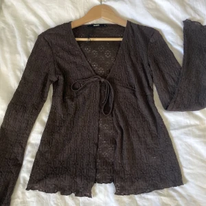 Brun kofta - Jätte söt brun kofta i storlek S