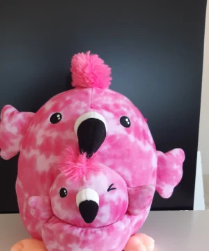 Squishmallow - Squushmallow, 19cm. Bara stått på en hylla. Ingen tag.