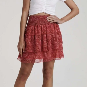 Kjol - Andvänd en gång🌸