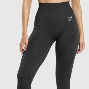 Gymshark seamless tights strl XS - Mer eller mindre oanvända tights från gymshark i vital seamless modell. Färg black marl.