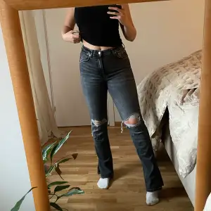 Jeans med slits vid benen! Högmidjade 