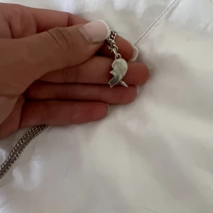 Maria Nilsdotter halsband  - Säljer mitt fina halsband ifrån Maria Nilsdotter💕