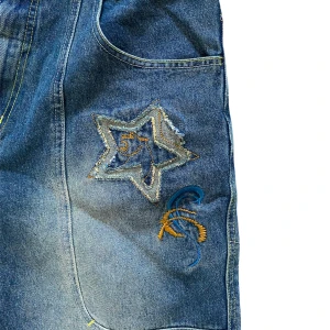 Y2k Jorts  - Snygga y2k Jorts utan några skador, skriv om ni har några funderingar eller vill ha mer bilder 