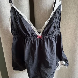 Odd Molly linne - säljer detta linne från odd molly, köpt på plick men i bra skick! Använd fåtal gånger (lånad bild) 💓