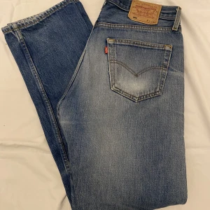 Levis 501 - Snygga Levis 501, snygg fade, storlek 34/34. 