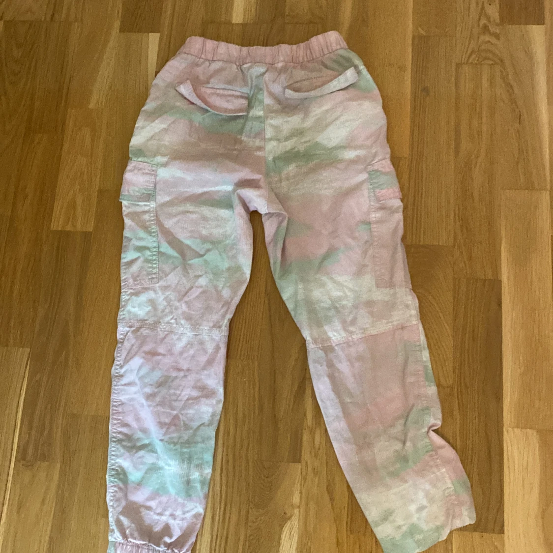 Rosa gröna byxor - 90