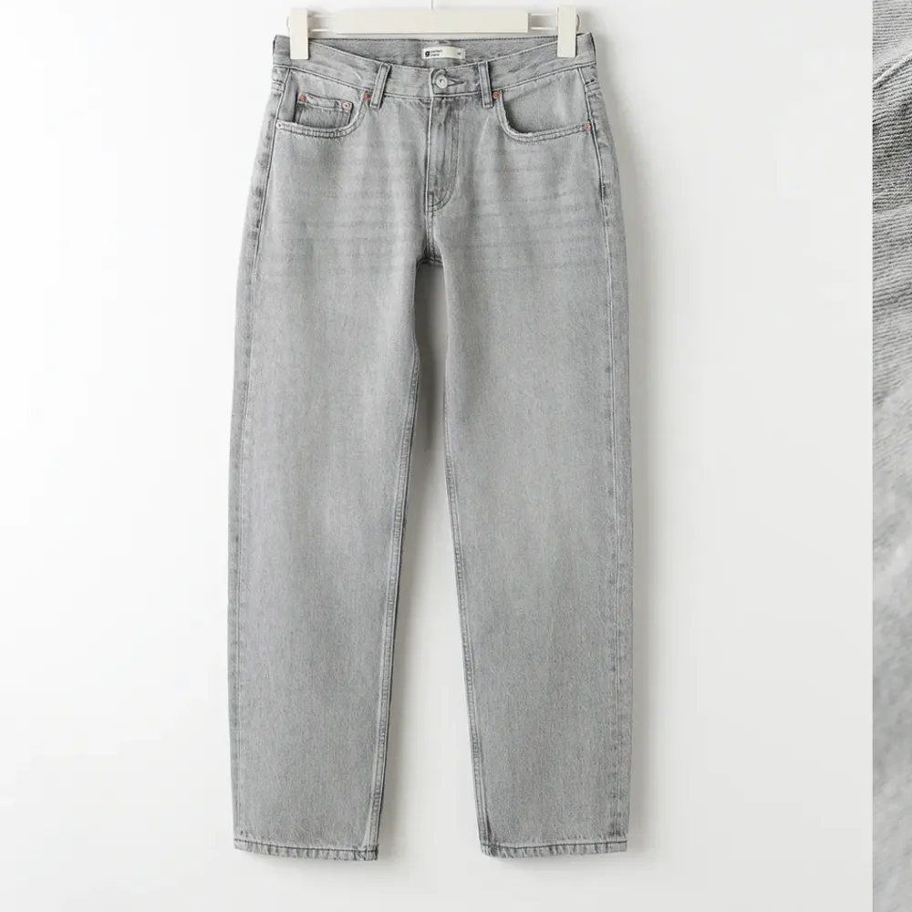Ett par jätte fina jeans från Gina grå i storlek 34, har används ett par gånger men är i samma skick som när dom köptes. Pris kan diskuteras . Jeans & Byxor.