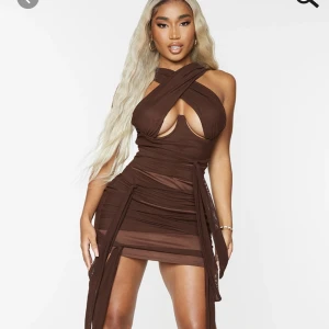 Dress on plt  - Party dress on plt  Size 8 Used once 