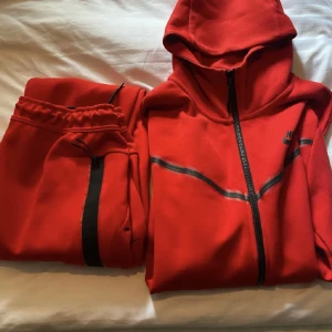 Nike tech - Skön knappt använd väldigt bra skick