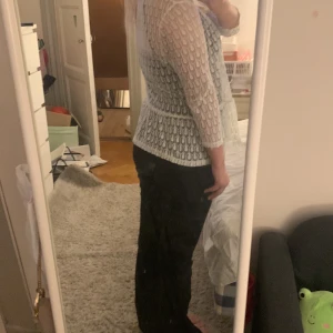 Trekvartsärmade tröja - Fin tröja genomskinlig så behövs nog linne under köpte för 249 säljer för 100