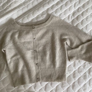 stickat  - jättesöt stickad 