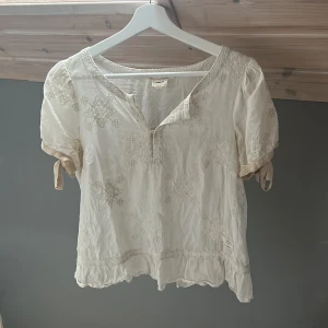 Odd Molly blus  - Super fin blus från Odd Molly, kommer tyvärr inte till användning! Storlek s