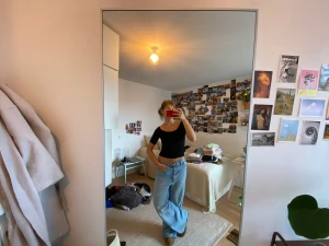 Svart topp - Stretchig svart topp 