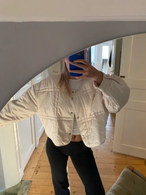 Höst jacka - Höst jacka från object oversized, passar allt från s-L 